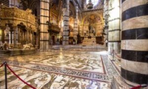 La Pietra di Siena è spesso utilizzata come materiale di pavimentazione in edifici storici, chiese e palazzi